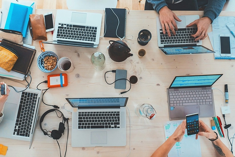 Bao lâu nhận được website?